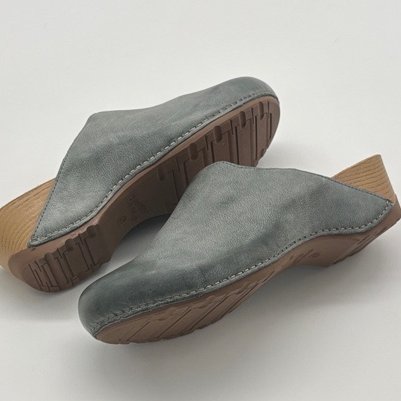 Dansko Talulah Milled Burnished Leather Mule/Clog Distressed Grey - Picture 10 of 10